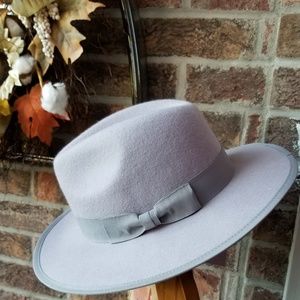 FREE PEOPLE Lavender Felt Fedora!